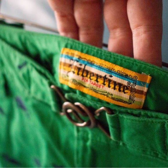 Embroidered shorts - Picture 4 of 4